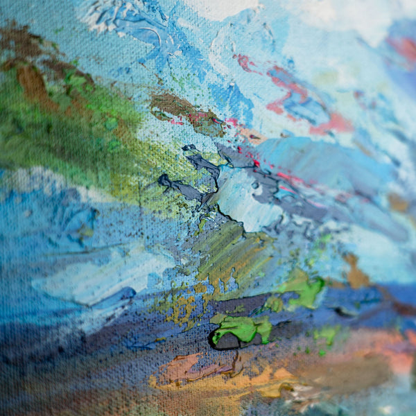 Detail der Acryltextur mit Blau, Weiß und Grüntönen auf Leinwand