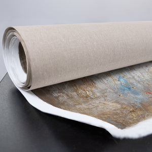 Gerollte Leinwand mit abstrakter Strukturkunst in Gold und Farben