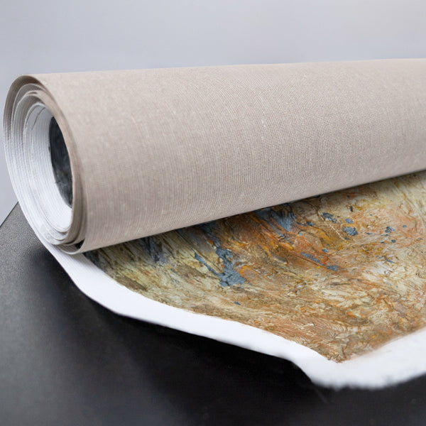 Gerollte Leinwand mit farbintensiver Acrylstruktur