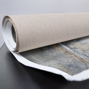 Strukturierte Leinwand mit abstrakter Waldszene in Grau und Gold