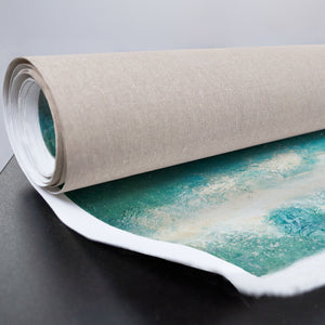 Gerollte Leinwand mit Acryl-Strandszene in Türkis und Beige